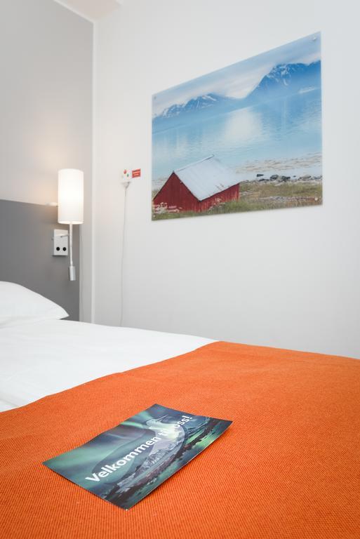 Pingvinhotellet Unn Tromsø Esterno foto